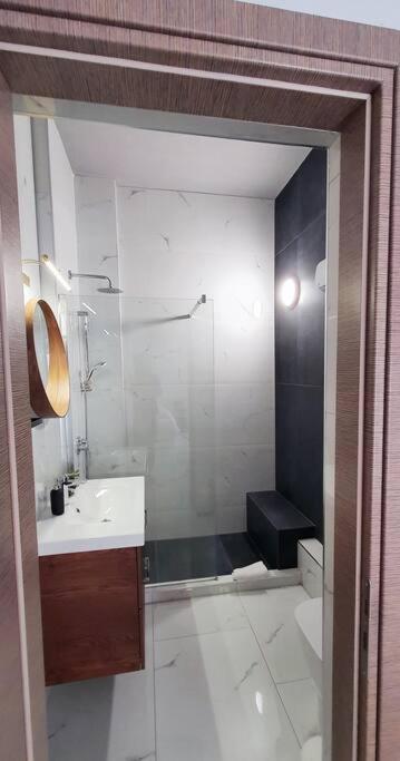 Hidden Gem On The Piraeus Coast Apartment Exterior photo